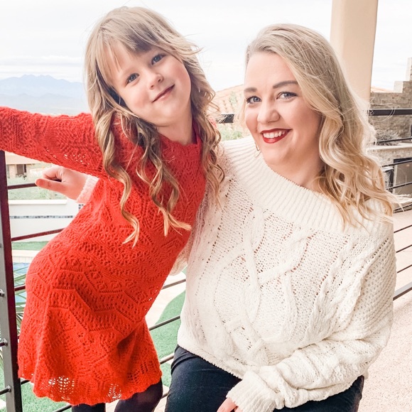 Meet your Posher, Macy - Picture 1 of 1